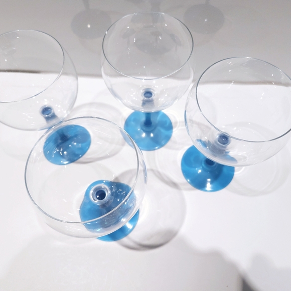 wine glasses - Picture 4 of 7